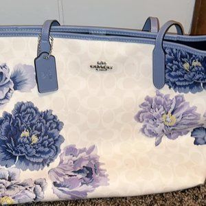 City Tote In Signature Canvas with Kaffe Fassett Print